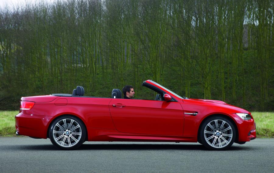  BMW M3 Convertible 2008 года  (фото 32 из 66)